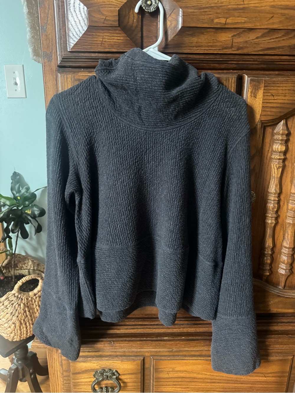 Cozy Lululemon Black Women's Mockneck Hooded Sweatshirt